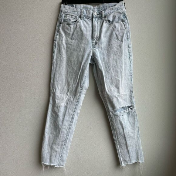 American Eagle Raw Hem Mom Straight Leg Light Wash High Rise Jeans Size 6 - Picture 1 of 7